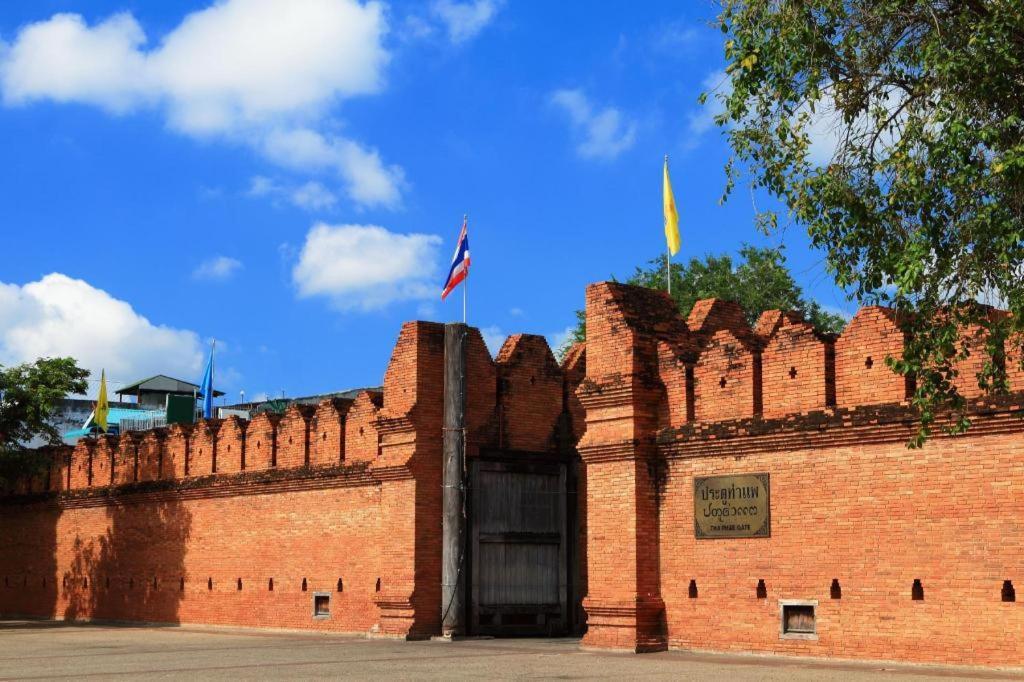 Oyo 412 7 Days Hotel Чіангмай Екстер'єр фото