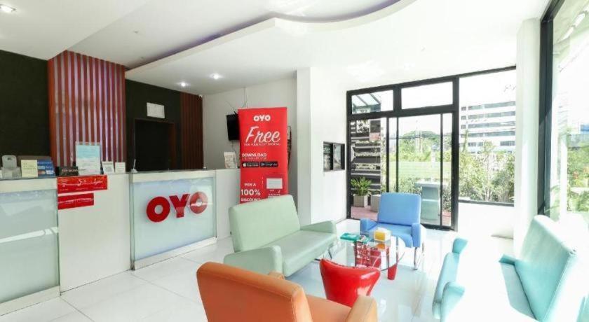 Oyo 412 7 Days Hotel Чіангмай Екстер'єр фото