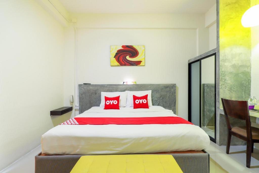 Oyo 412 7 Days Hotel Чіангмай Екстер'єр фото