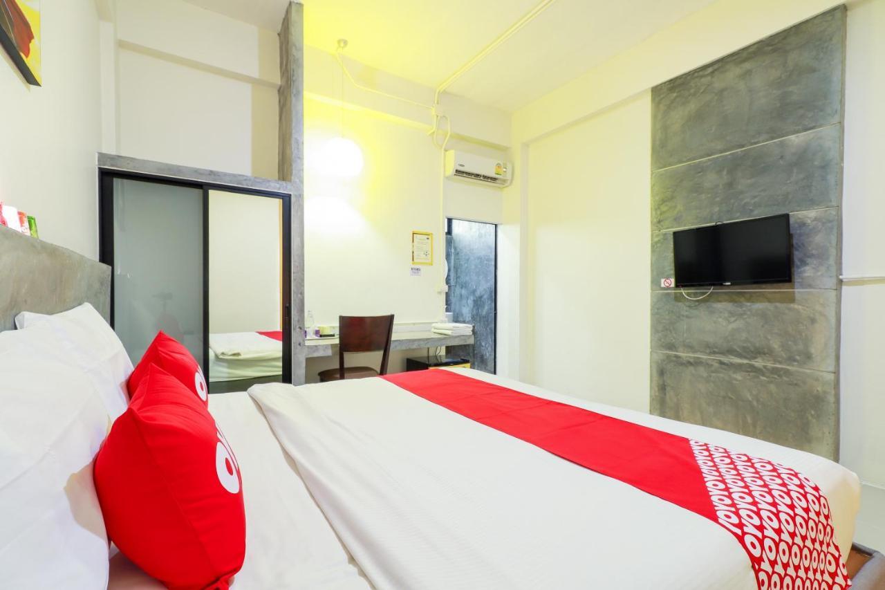 Oyo 412 7 Days Hotel Чіангмай Екстер'єр фото